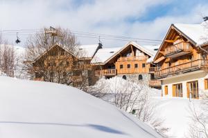 L'établissement Lagrange Vacances Les Balcons des Aiguilles en hiver