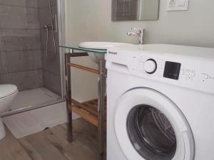Kúpeľňa v ubytovaní Apartamentos Carrillo 4 Ático + 14 fotografií