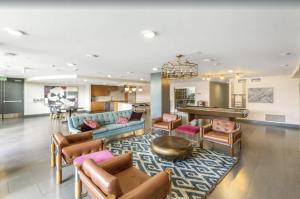 Posezení v ubytování Centrally Located Apartments with Free parking