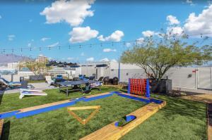 Herní místnost nebo prostor pro děti v ubytování Centrally Located Apartments with Free parking