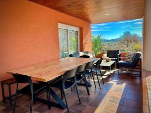 Kép Piscina de sal Barbacoa Wifi, Parking Gratis, 3 min PGA Casa El Roble szállásáról Gironában a galériában