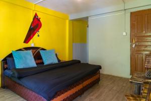 Whoopers Hostel Tosh的休息区