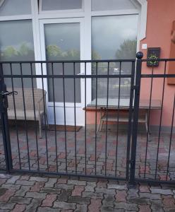 A balcony or terrace at Kertvárosi Apartman II