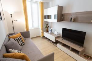 TV a/nebo společenská místnost v ubytování Casa vacanza Valentina - Downtown Bergamo
