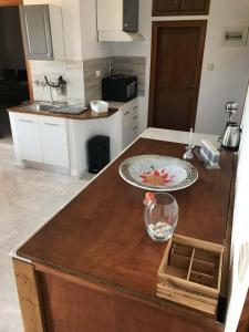 A kitchen or kitchenette at great first floor appartment with view