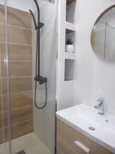 Ванна кімната в CANEBIERE Charmant T2 rénové