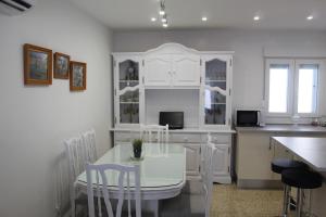 Kuchnia lub aneks kuchenny w obiekcie Apartamento Calle Huelva by CasaTuristica