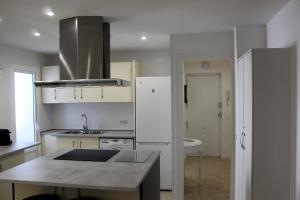 Kuchnia lub aneks kuchenny w obiekcie Apartamento Calle Huelva by CasaTuristica