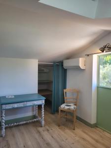 Fotografie z fotogalerie ubytování Gîte l'atelier de Phil et Delfe v destinaci Sainte-Cécile-les-Vignes
