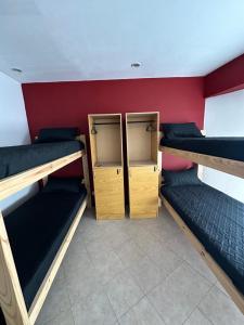 Двуетажно легло или двуетажни легла в стая в Ohana Apart