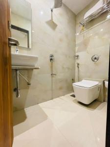 Koupelna v ubytování Hotel Hilton Suites
