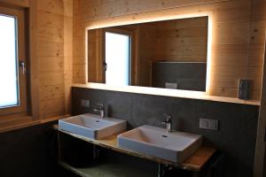 Vannituba majutusasutuses Sonnenblickhütte