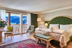 Χώρος καθιστικού στο Hotel Sassongher