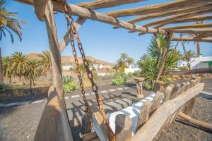 Vonkajšia záhrada v ubytovaní Casita Palmera, Country Home, Haria, Lanzarote