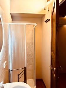 Koupelna v ubytování Lisa's home Piedimonte Etneo