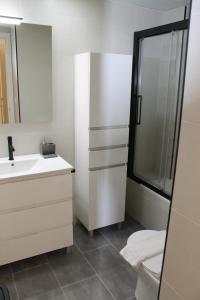 Kúpeľňa v ubytovaní Apartamento El Faro Leisure Port