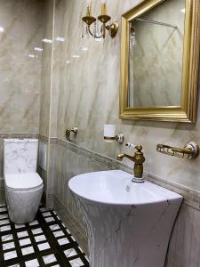 Vannituba majutusasutuses Shirbakyan Boutique Hotel & Apartments