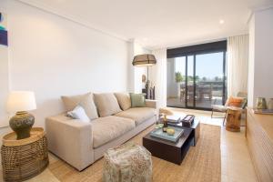 Fotografia z galérie ubytovania Beautiful apartment with seaview, garden and pool v destinácii Estepona