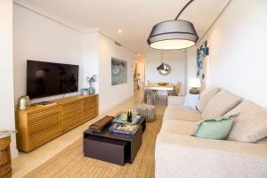 Fotografia z galérie ubytovania Beautiful apartment with seaview, garden and pool v destinácii Estepona + 25 fotografií