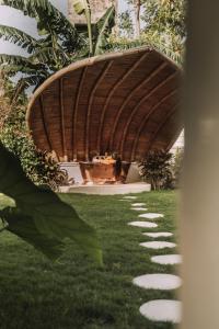 Villa Tokay - Luxury Private Villas外面的花园