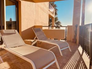 Balkón alebo terasa v ubytovaní Elegant apartment, stunning views, fully renovated in la Hacienda del Senorio de Cifuentes