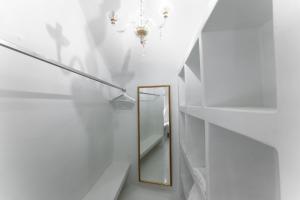 Fotografie z fotogalerie ubytování Sun Naam Home Santorini with heated jacuzzi v destinaci Karterados