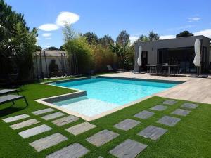 Fotografia z galérie ubytovania Villa Ananda piscine spa, calme, proche de la mer. v destinácii Cap d'Agde + 37 fotografií