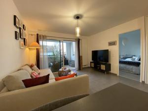 Fotografia z galérie ubytovania Appartement cosy avec balcon près du centre de Capbreton, parking et WIFI inclus - FR-1-413-205 v destinácii Capbreton