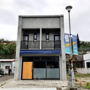 O edifício onde o quarto em acomodação particular está situado