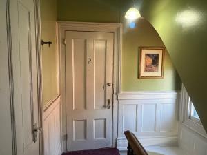 Φωτογραφία από το άλμπουμ του 1 Br Private Victorian Apt in convenient City location on 5 acre, sleeps 4 σε Πουκίπσι