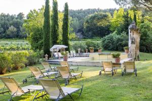 Vonkajšia záhrada v ubytovaní Chateau Talaud