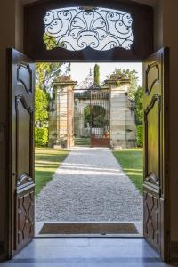 Vonkajšia záhrada v ubytovaní Chateau Talaud