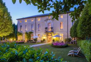 Vonkajšia záhrada v ubytovaní Chateau Talaud