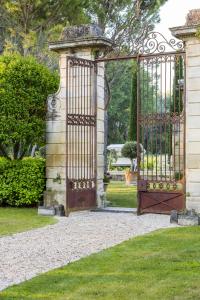 Vonkajšia záhrada v ubytovaní Chateau Talaud
