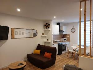 Kuchyňa alebo kuchynka v ubytovaní Appartement - Narbonne