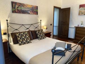 Kép Pini di Roma-New and cozy apt in Rome city center- Metro A "Re di Roma" szállásáról Rómában a galériában