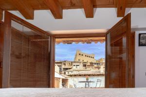 Fotografie z fotogalerie ubytování Apartamento Duplex Puente de Piedra, en un enclave único y exclusivo v destinaci Valderrobres