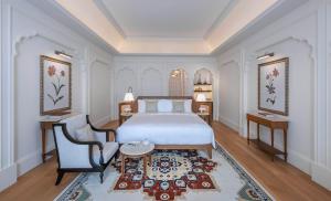 Cama o camas de una habitación en The Chedi Katara Hotel & Resort