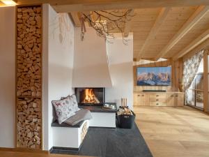 Μια τηλεόραση ή/και κέντρο ψυχαγωγίας στο Luxusappartement Alpenliebe