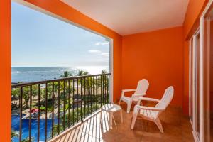 un balcón con vista al mar en Royal Decameron Salinitas - All Inclusive, en Los Cóbanos 57 fotos más