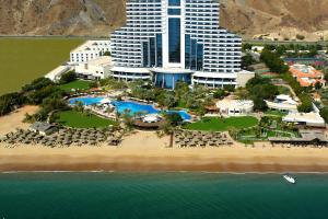 Le Meridien Al Aqah Beach Resort с высоты птичьего полета