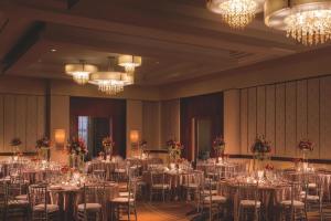 Um restaurante ou outro lugar para comer em The Ritz-Carlton, Aruba mais 37 fotos