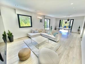 Fotografia z galérie ubytovania VILLA MARIA 8/10 pax Piscine et SPA v destinácii Fréjus + 32 fotografií