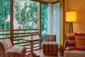 Uma área de estar em Tambo del Inka, a Luxury Collection Resort & Spa, Valle Sagrado