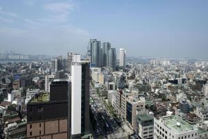 Ein allgemeiner Blick auf Seoul oder ein Stadtblick von des Hotels aus