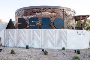 - une vue sur le bâtiment chico du complexe mgm dans l'établissement ADERO Scottsdale Resort, Autograph Collection, à Scottsdale
