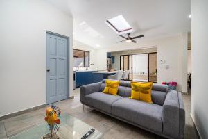 Χώρος καθιστικού στο Casa Daniel: A Secluded and Private Retreat