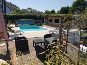 Bazén v ubytování Gîte du Curnolo 3* pour 4/6pers avec spa, piscine nebo v jeho okolí