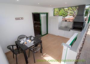Kuchnia lub aneks kuchenny w obiekcie Casa Desde Casa