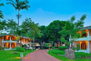 Сад в The Westin Reserva Conchal, an All-Inclusive Golf Resort & Spa